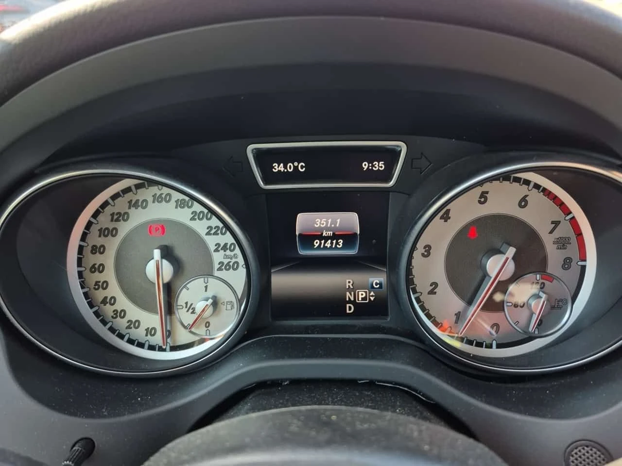 Mercedes-Benz GLA 250 PANO| ПАМЕТ| ПОДГРЕВИ| 2 КЛЮЧА| , снимка 9 - Автомобили и джипове - 55035671