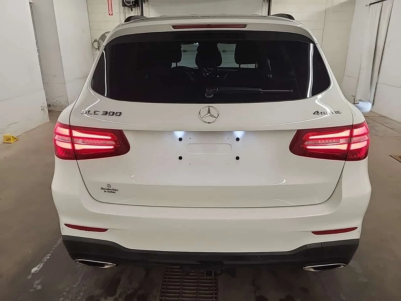 Mercedes-Benz GLC 300  CARFAX /Кожа/Подгрев/ПАНО/Навигация, снимка 17 - Автомобили и джипове - 55590133