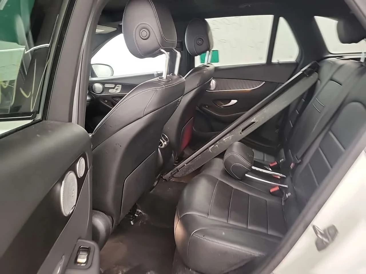 Mercedes-Benz GLC 300  CARFAX /Кожа/Подгрев/ПАНО/Навигация, снимка 12 - Автомобили и джипове - 55590133