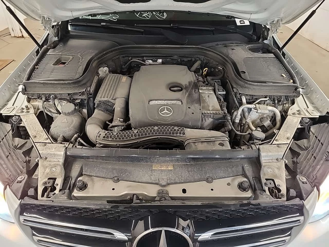 Mercedes-Benz GLC 300  CARFAX /Кожа/Подгрев/ПАНО/Навигация, снимка 16 - Автомобили и джипове - 55590133
