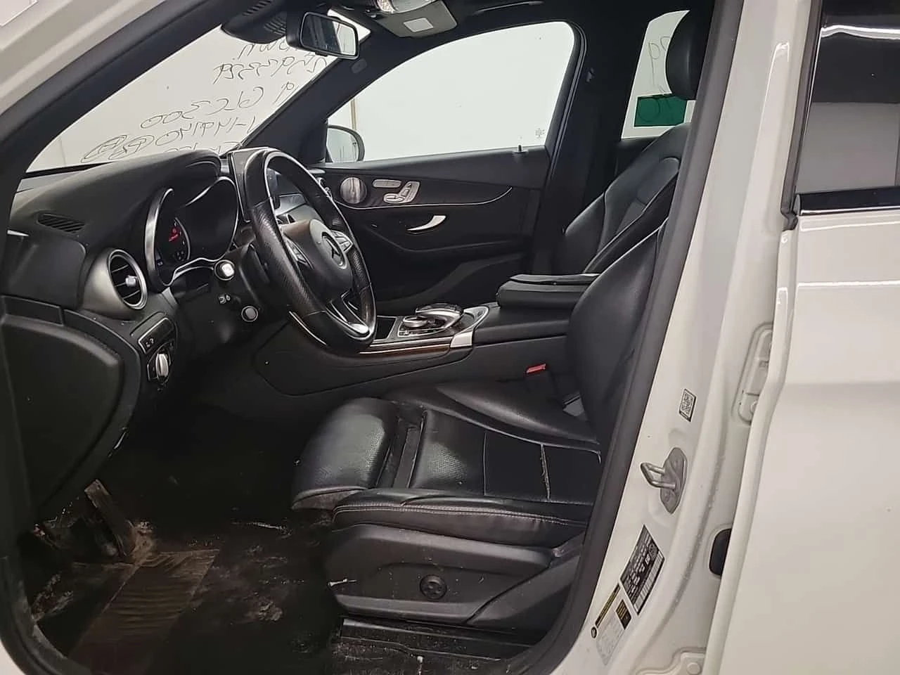 Mercedes-Benz GLC 300  CARFAX /Кожа/Подгрев/ПАНО/Навигация, снимка 5 - Автомобили и джипове - 55590133
