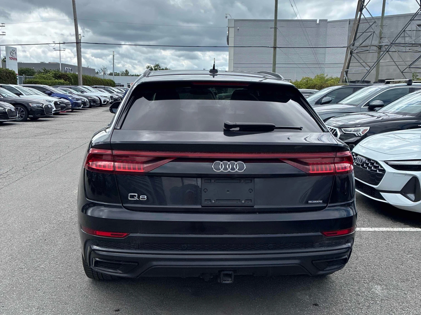 Audi Q8 * Progressiv * CARFAX * ЦЕНА ДО БГ, снимка 4 - Автомобили и джипове - 55872463