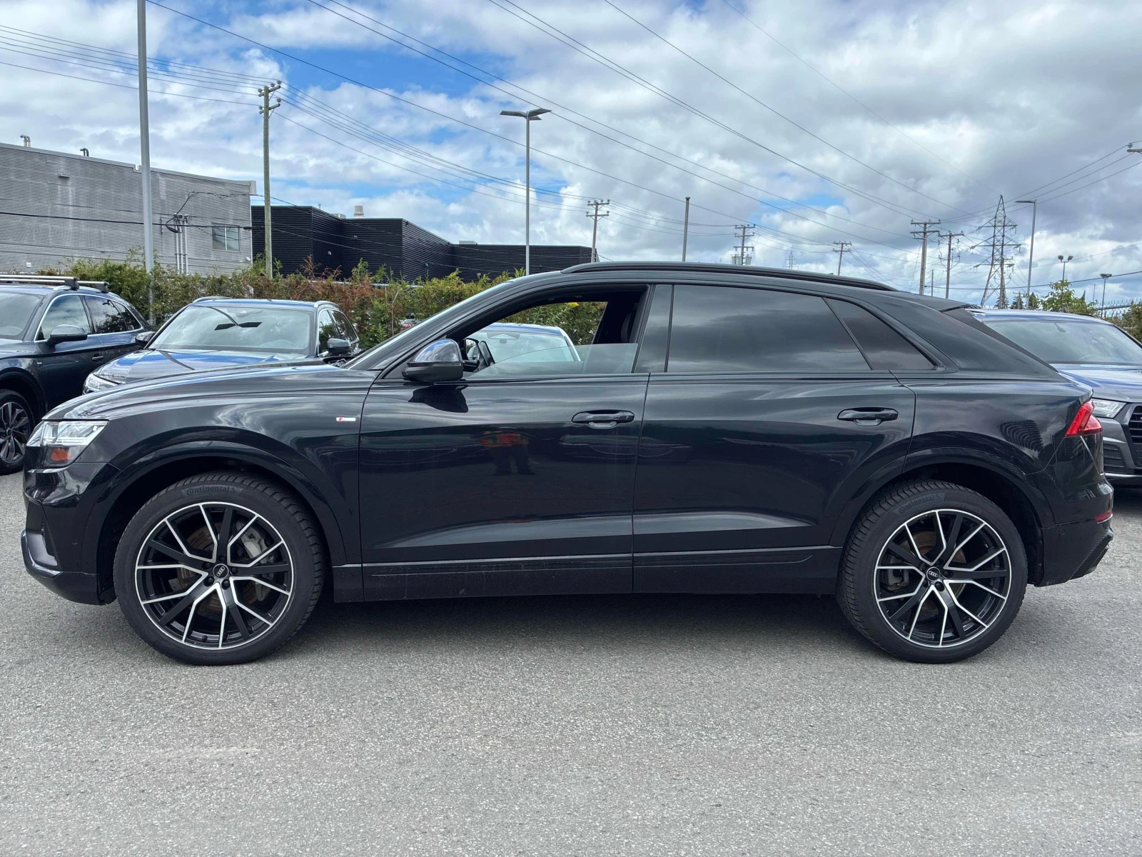 Audi Q8 * Progressiv * CARFAX * ЦЕНА ДО БГ, снимка 17 - Автомобили и джипове - 55872463