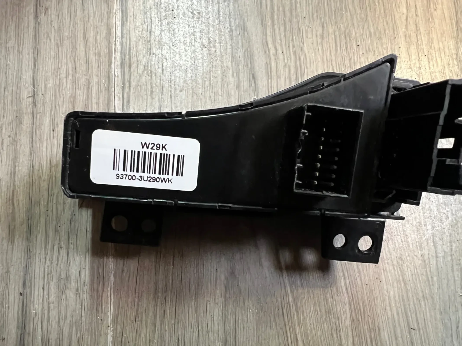 93700-3U290WK    KIA SPORTAGE  93700-3U290WK  | Mobile.bg   2