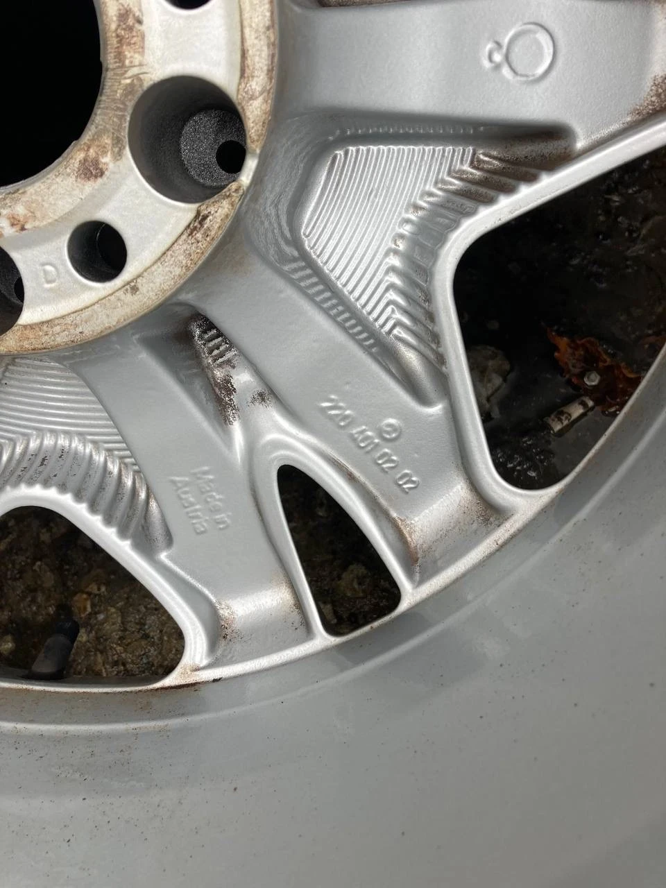    245/45R17  Mercedes-Benz E 320 | Mobile.bg   5