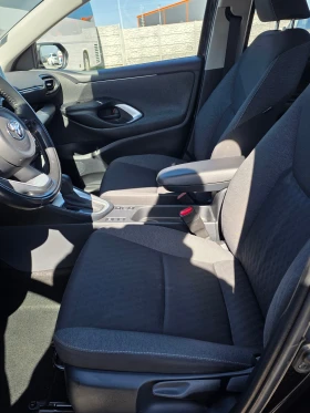 Toyota Yaris 116h France Business 5p + Stage Hybrid Acade, снимка 10