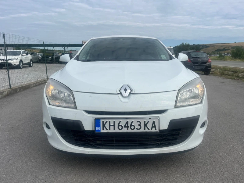 Renault Megane 1.5 DCI, снимка 3 - Автомобили и джипове - 46356211