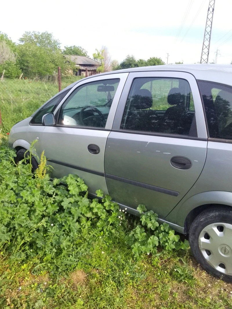 Opel Meriva, снимка 3 - Автомобили и джипове - 46560263