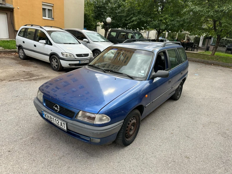 Opel Astra 1.6 i, снимка 1 - Автомобили и джипове - 47387570