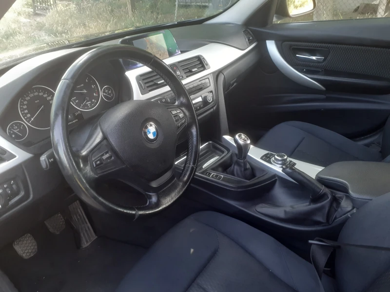 BMW 318 2.0 D, снимка 12 - Автомобили и джипове - 51708793
