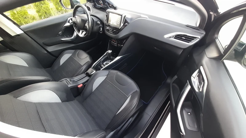 Peugeot 2008 1.6i - SWISS , снимка 11 - Автомобили и джипове - 50774395