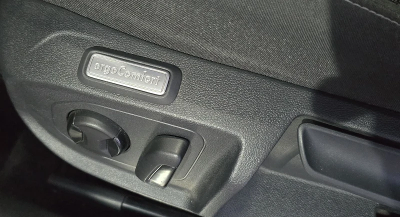 VW Arteon, снимка 16 - Автомобили и джипове - 52504455