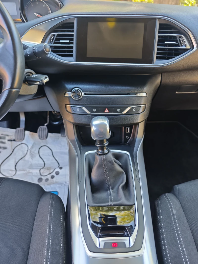 Peugeot 308 1.6 e-HDI 115k.c. Allure LED NAVI сервизна докумен, снимка 10 - Автомобили и джипове - 52672410