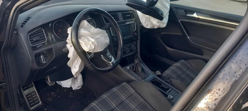 VW Golf 2.0 TDI CUN, снимка 5 - Автомобили и джипове - 51982713