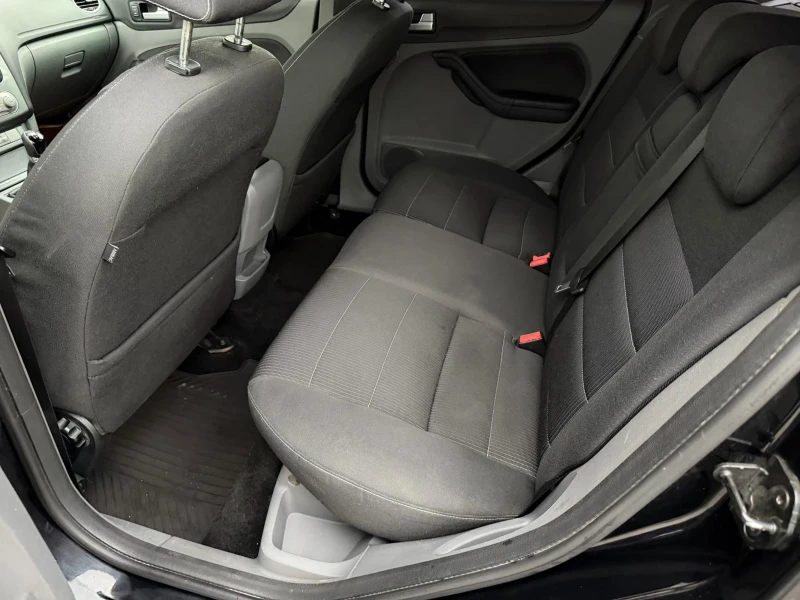 Ford Focus 2.0I KLIMATRONIK ЛИЗИНГ!!!, снимка 16 - Автомобили и джипове - 52495385