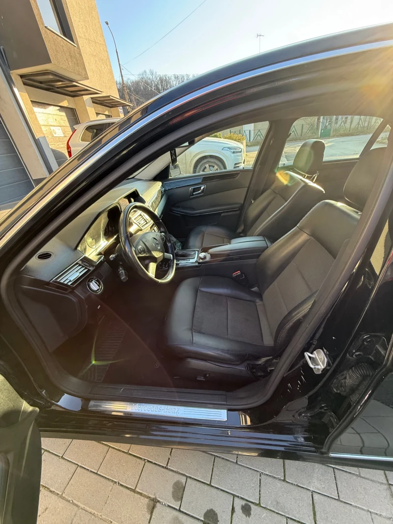 Mercedes-Benz E 220, снимка 10 - Автомобили и джипове - 52794987