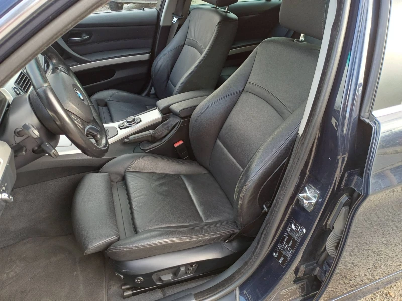 BMW 330 i XDrive Touring, снимка 12 - Автомобили и джипове - 53156344