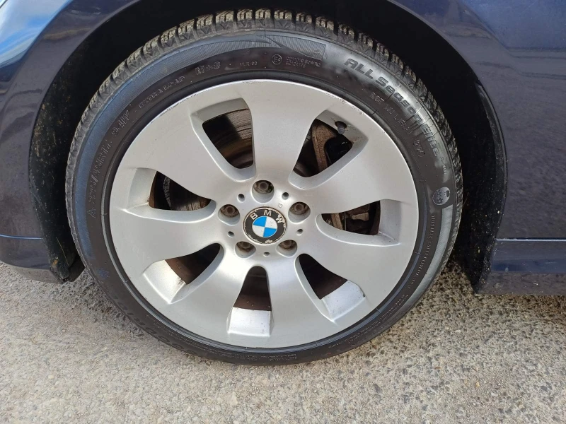 BMW 330 i XDrive Touring, снимка 17 - Автомобили и джипове - 53156344