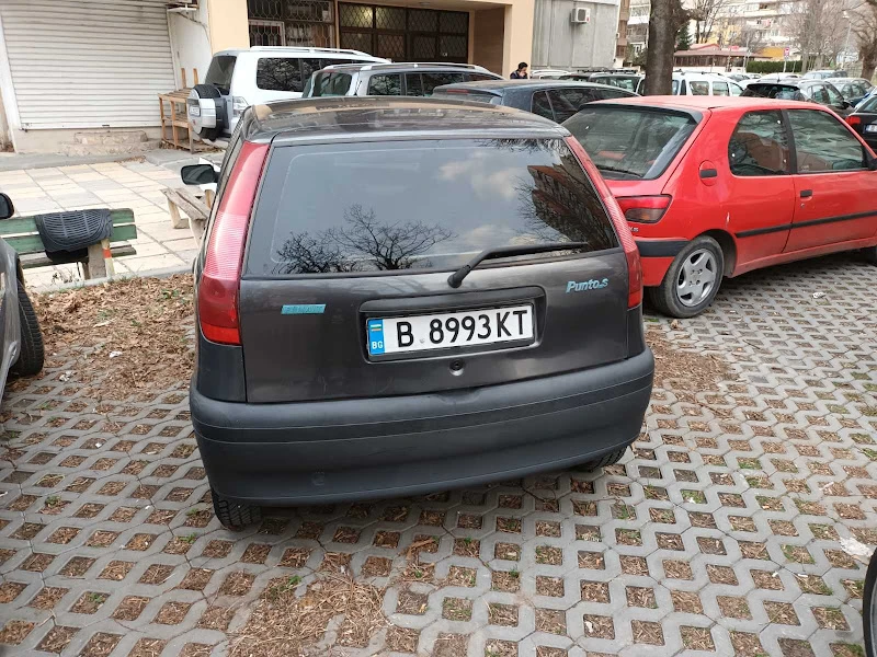 Fiat Punto, снимка 2 - Автомобили и джипове - 47533759