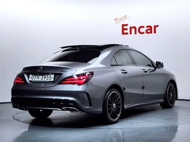 Mercedes-Benz CLA 2.5, снимка 2 - Автомобили и джипове - 54287609