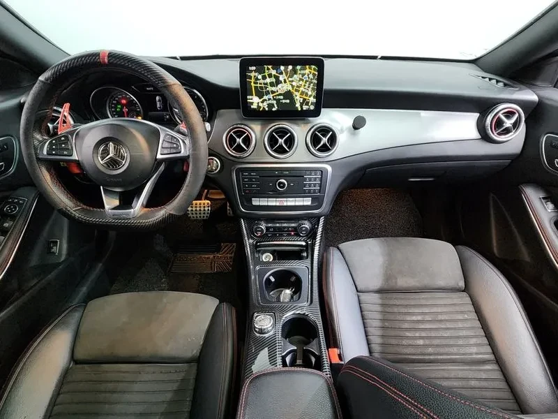 Mercedes-Benz CLA 2.5, снимка 7 - Автомобили и джипове - 54287609
