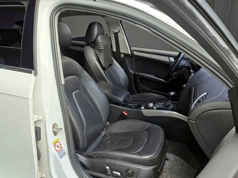 Audi A4 2.0 TDI, снимка 12 - Автомобили и джипове - 54550556
