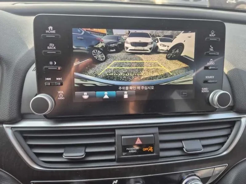 Honda Accord 1.5 Turbo, снимка 11 - Автомобили и джипове - 55882581