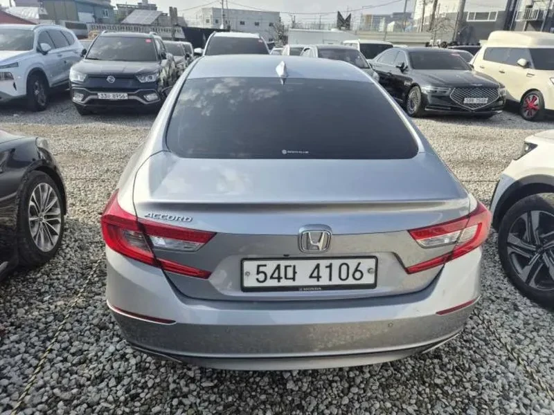 Honda Accord 1.5 Turbo, снимка 5 - Автомобили и джипове - 55882581
