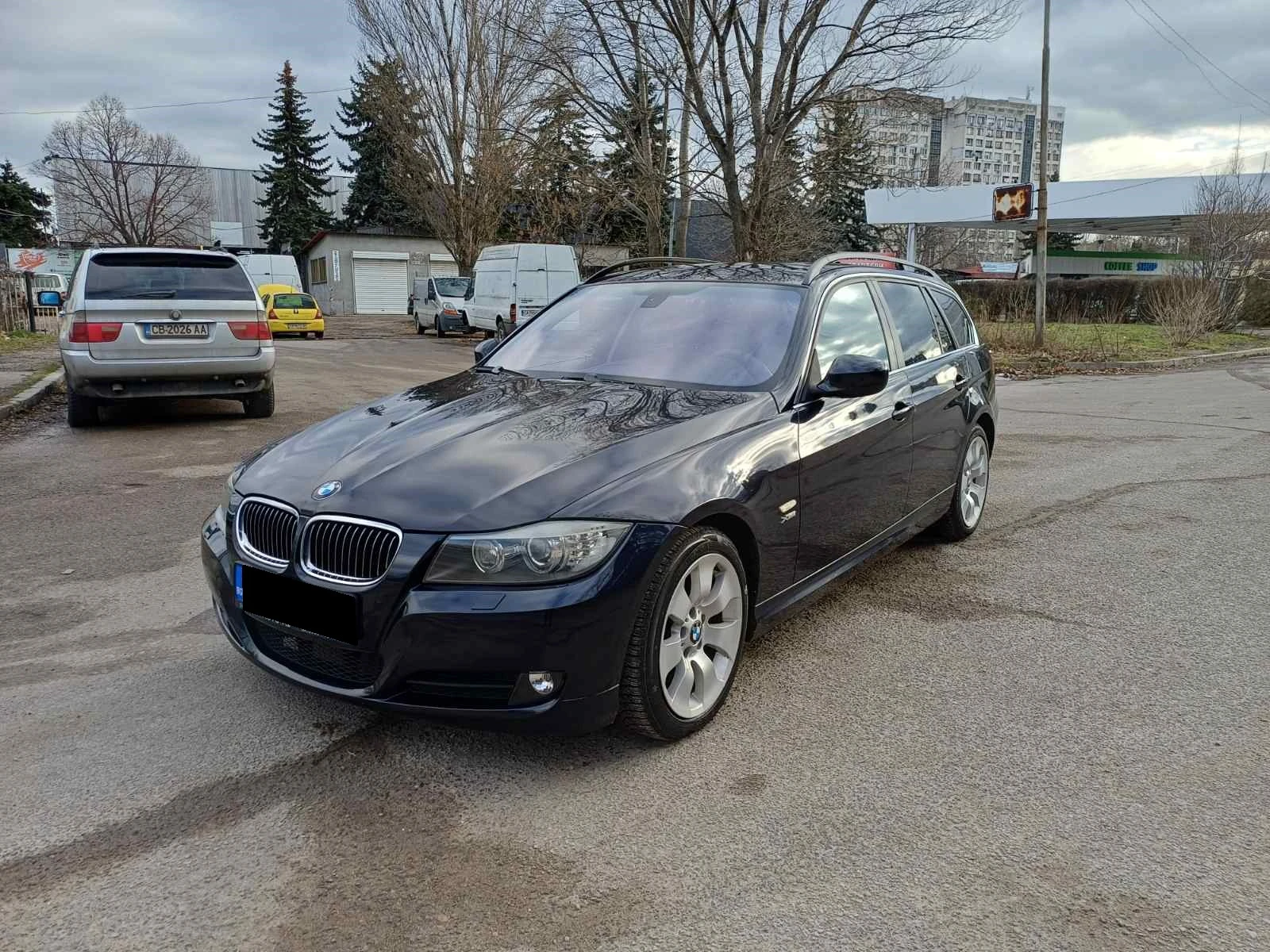 BMW 330 i XDrive Touring, снимка 1