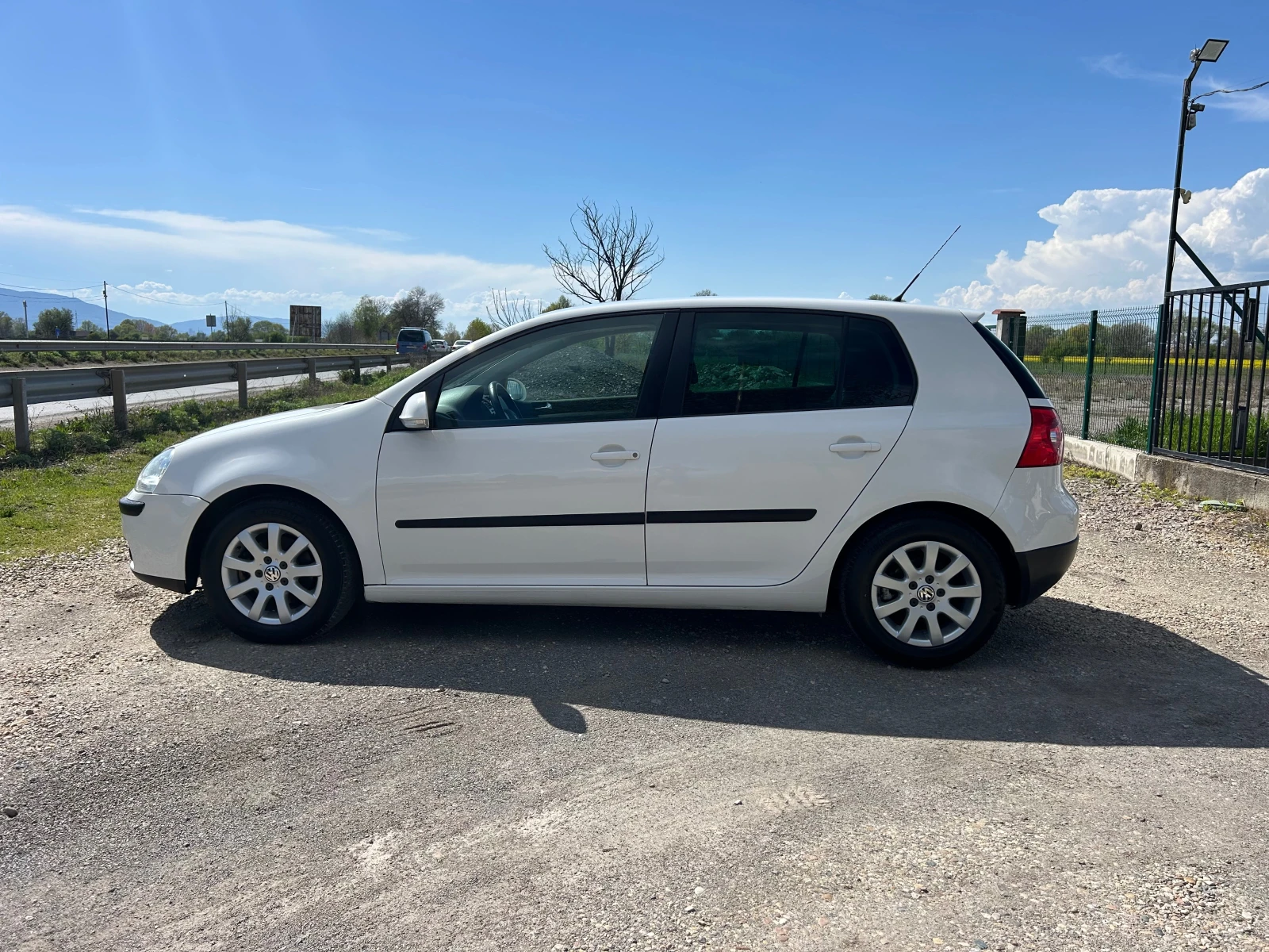 VW Golf 1.6 I ГАЗ-БЕНЗИН - изображение 4