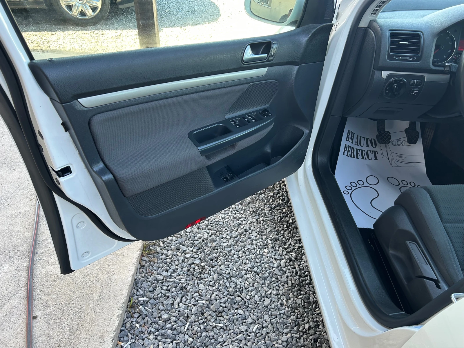 VW Golf 1.6 I ГАЗ-БЕНЗИН - изображение 8