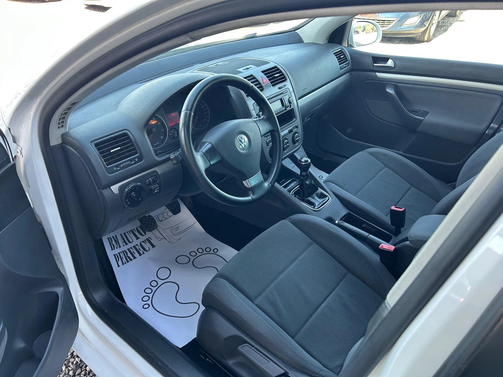 VW Golf 1.6 I ГАЗ-БЕНЗИН - изображение 9