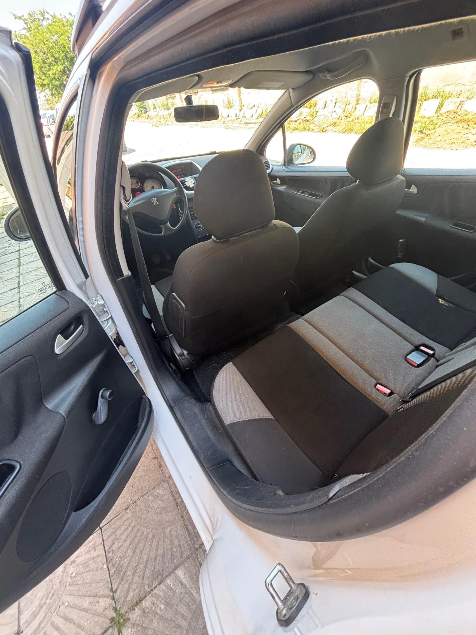 Peugeot 207 SW 1.4 Бензин + газ. - изображение 9