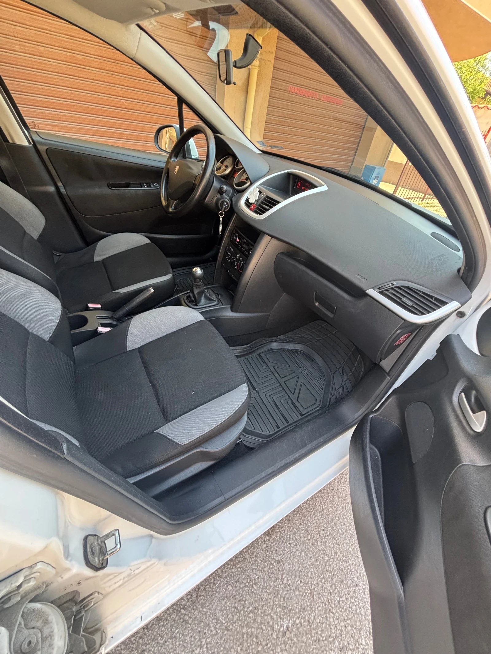 Peugeot 207 SW 1.4 Бензин + газ. - изображение 10