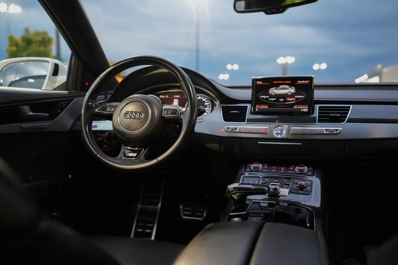 Audi S8 PLUS= 4.0= V8T= MATRIX= CARBON CERAMIC= HUD=  - изображение 9