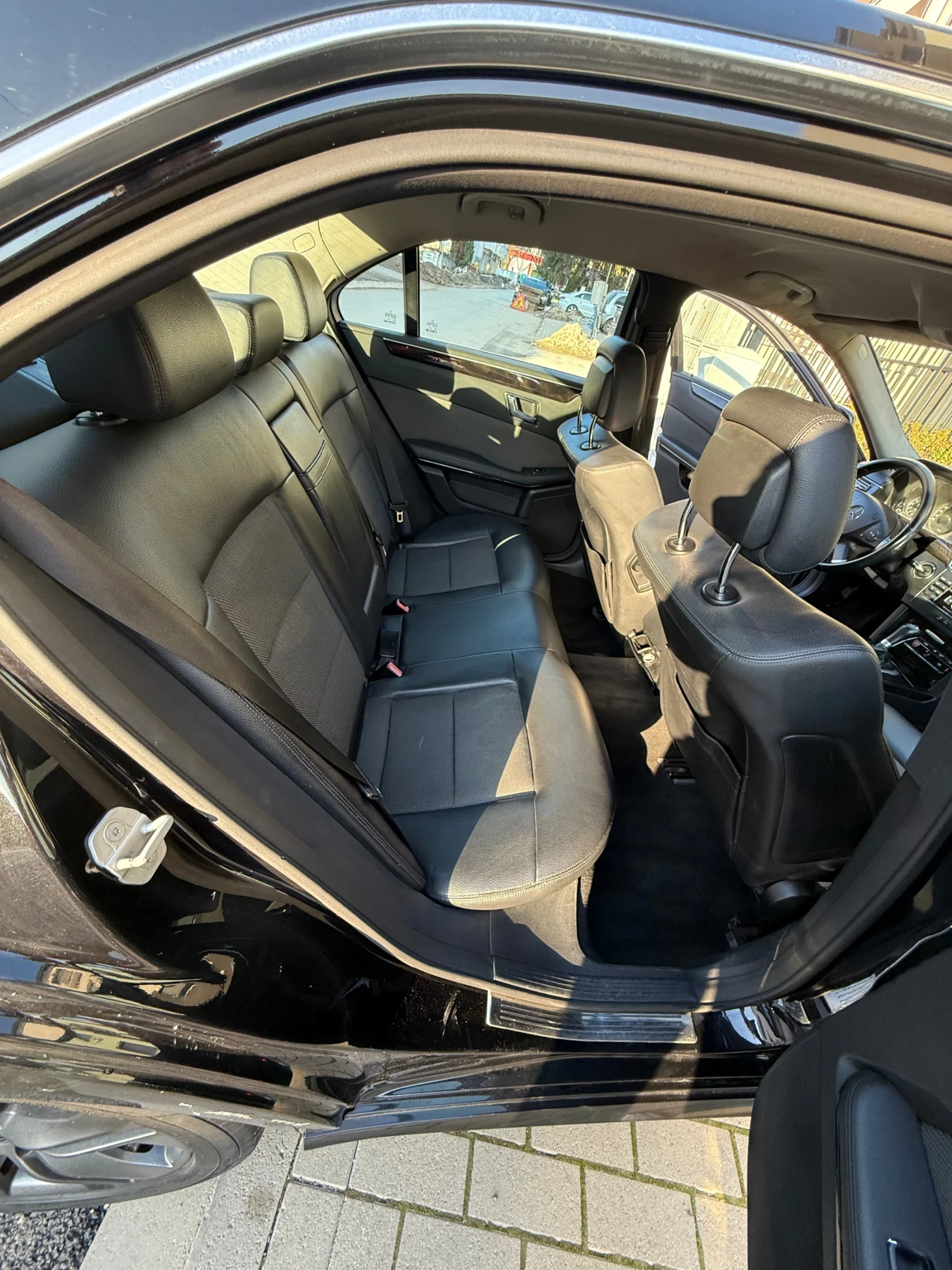 Mercedes-Benz E 220  - изображение 6