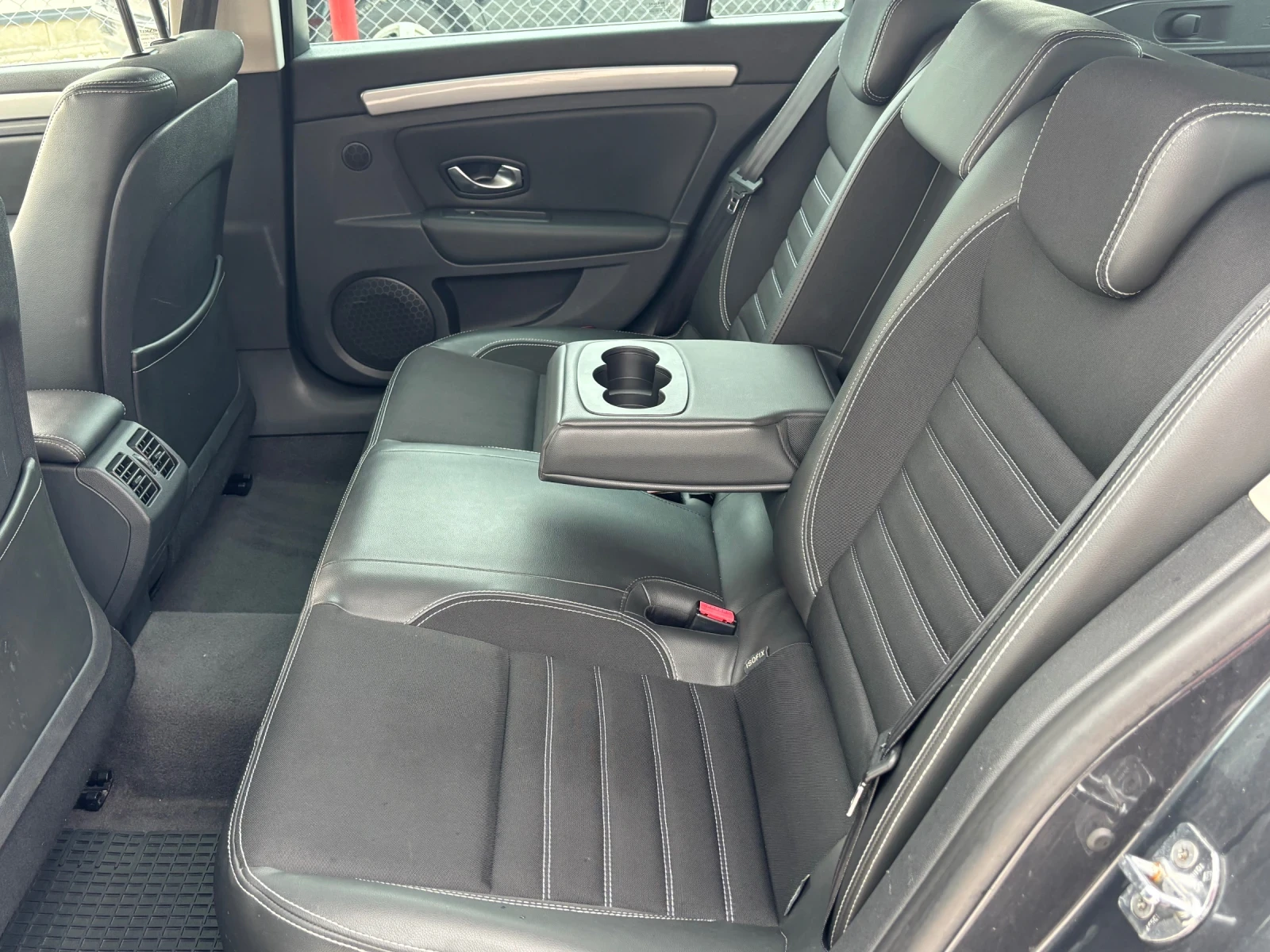 Renault Laguna     Black Edition 2.0DCI FACE 4Control, снимка 12 - Автомобили и джипове - 54393817