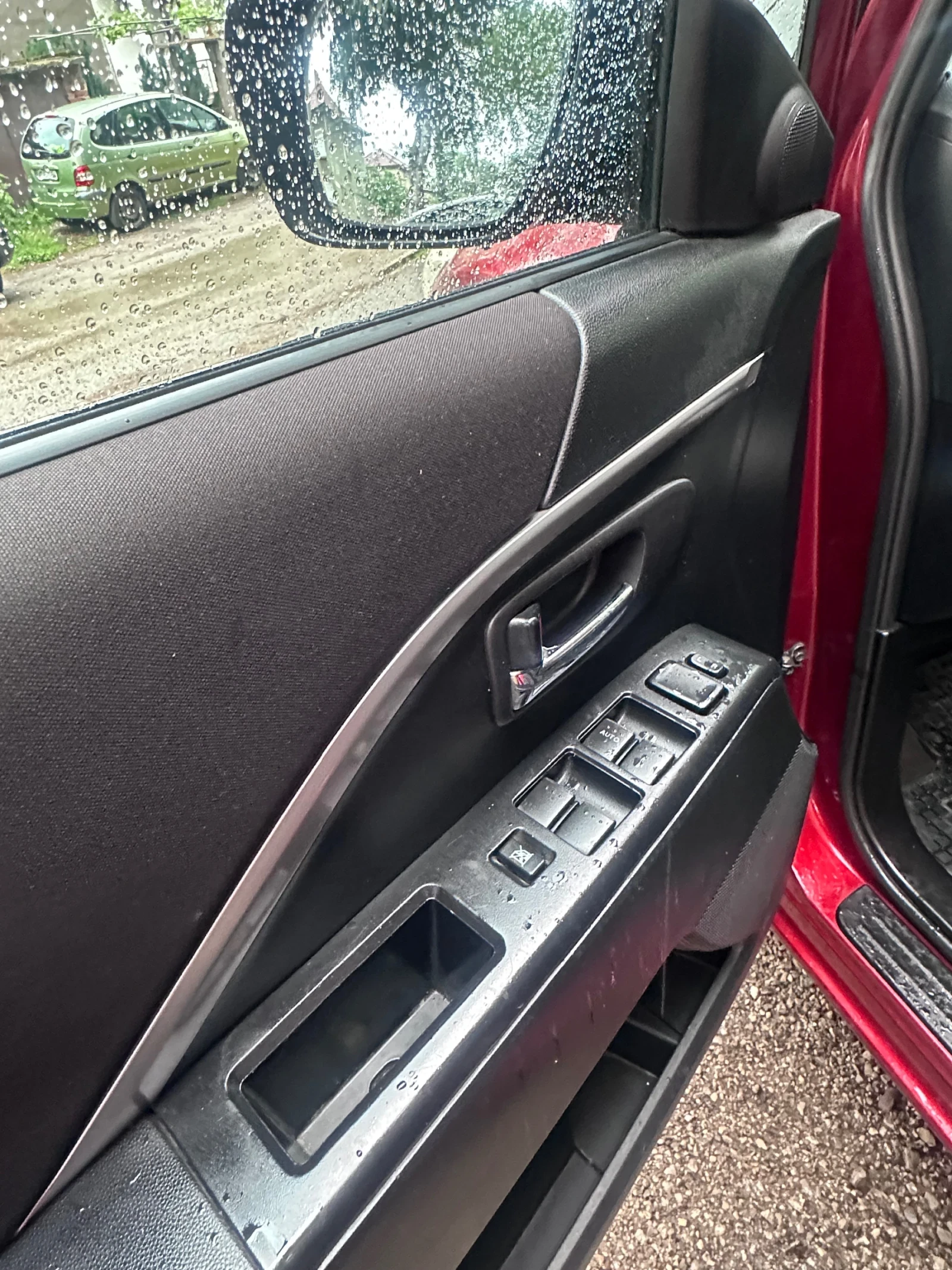 Mazda 5 1.6 7 места 2011, снимка 8 - Автомобили и джипове - 54645075