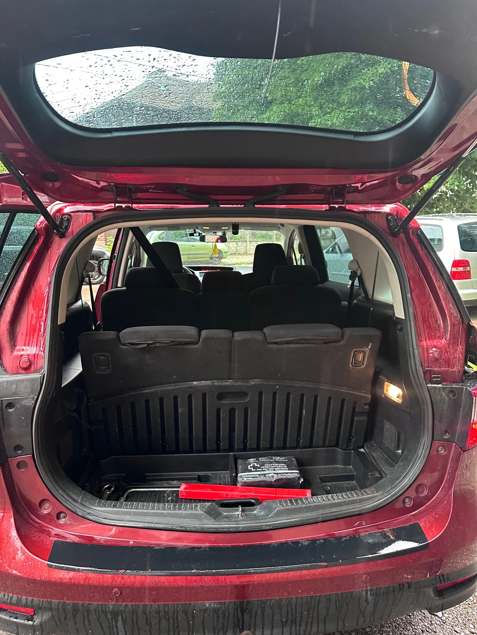 Mazda 5 1.6 7 места 2011, снимка 13 - Автомобили и джипове - 54645075
