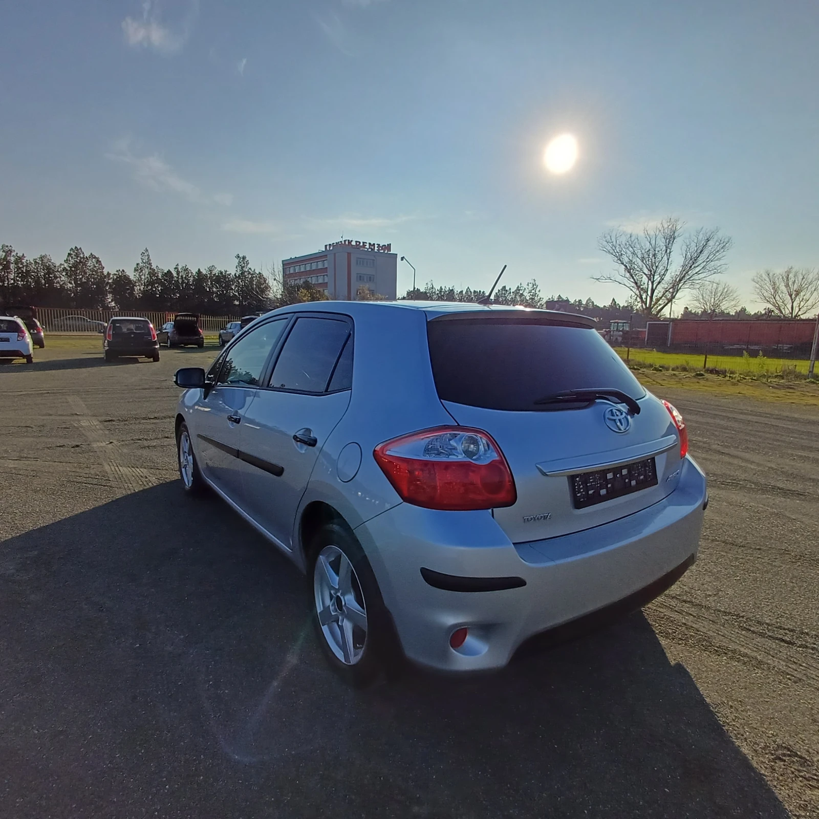 Toyota Auris, снимка 6 - Автомобили и джипове - 54828023