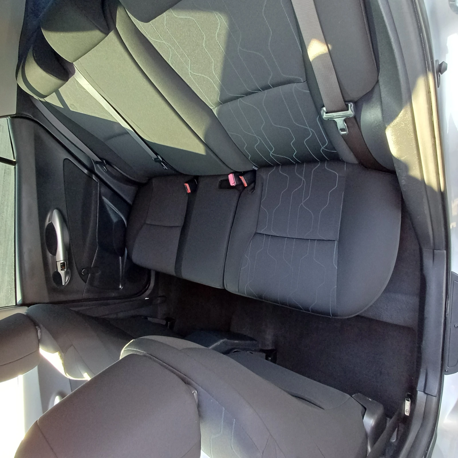 Toyota Auris, снимка 13 - Автомобили и джипове - 54828023