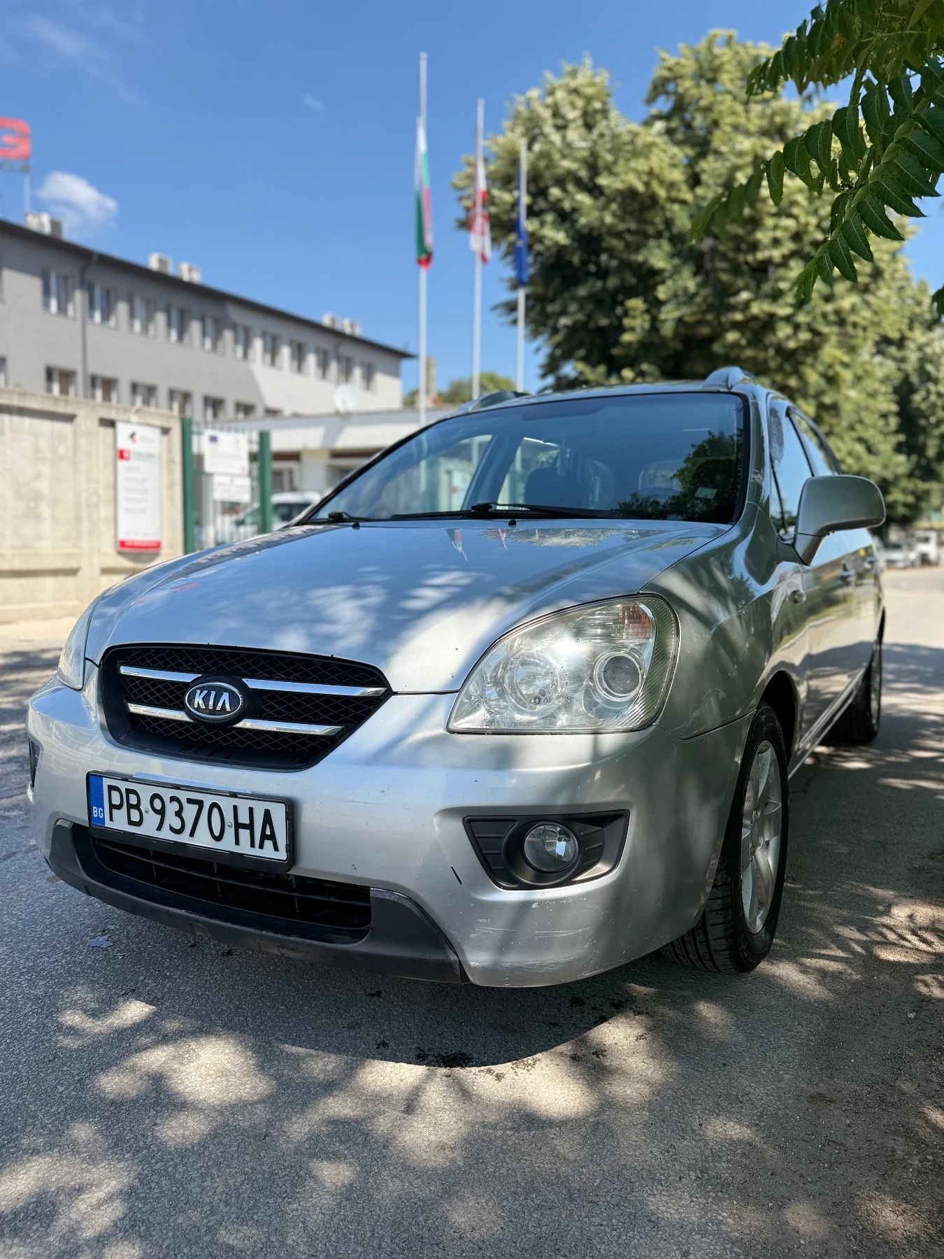 Kia Carens 2.0CRDI, снимка 2 - Автомобили и джипове - 54973269