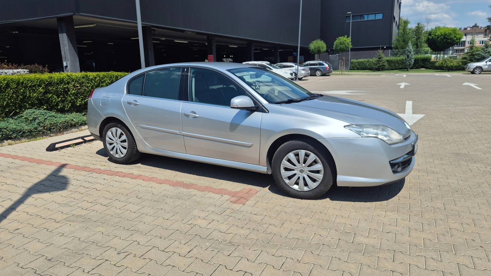 Renault Laguna 2.0 Газ, снимка 2 - Автомобили и джипове - 55560060