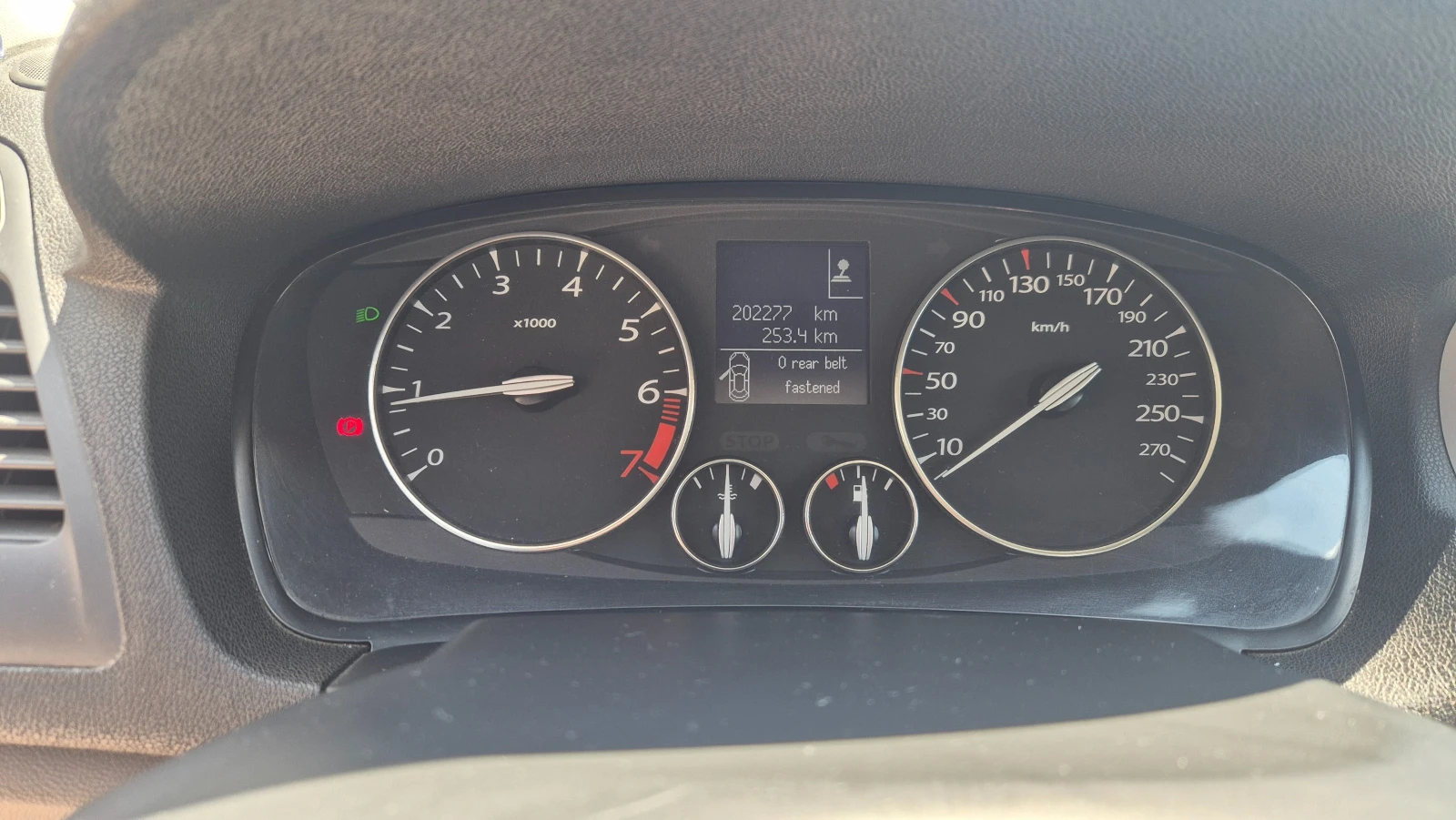 Renault Laguna 2.0 Газ, снимка 7 - Автомобили и джипове - 55560060