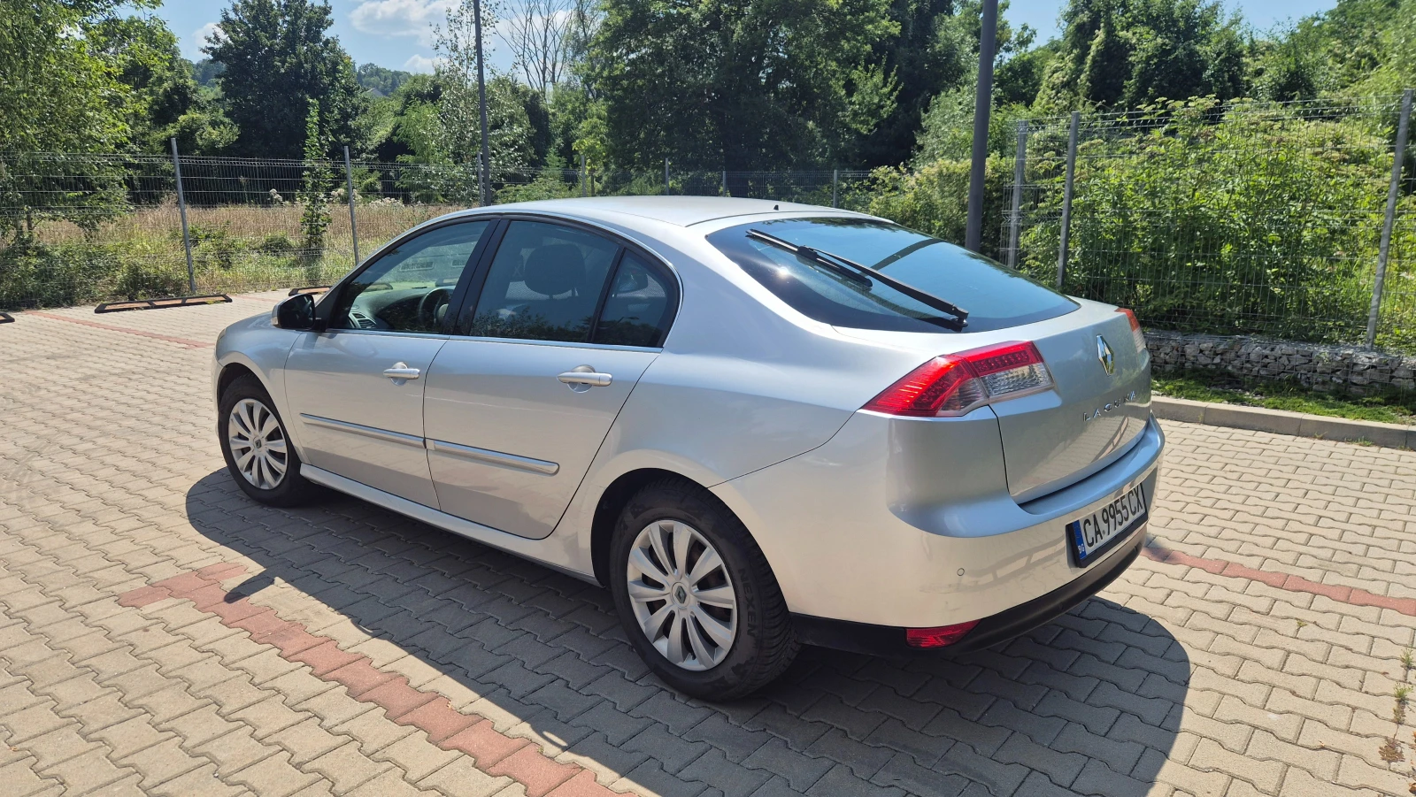 Renault Laguna 2.0 Газ, снимка 5 - Автомобили и джипове - 55560060