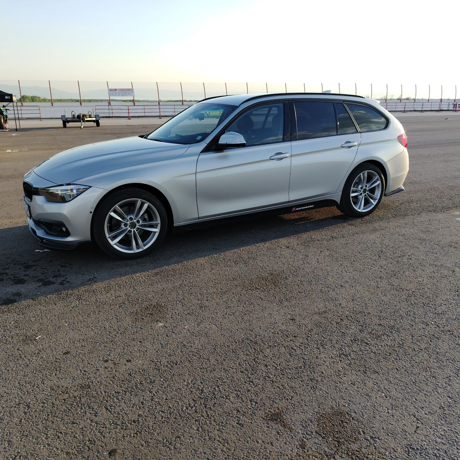 BMW 320 320xd 190hp B47, снимка 4 - Автомобили и джипове - 55633592