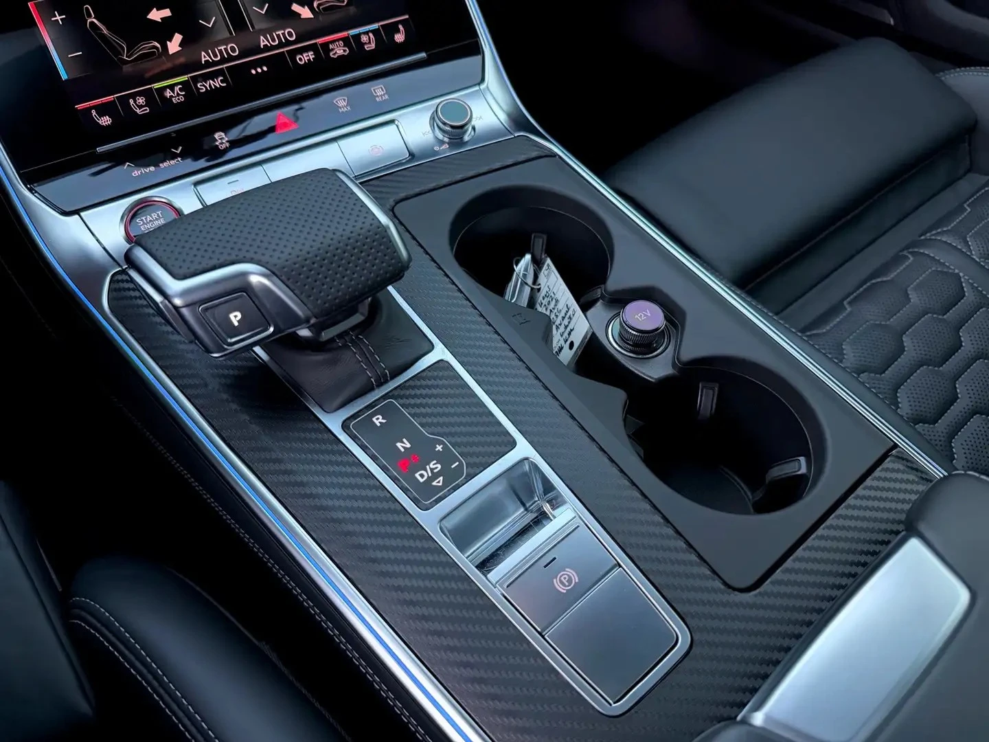 Audi Rs6 AVANT TECHNIK ЦЕНА ДО БЪЛГАРИЯ АВТОКРЕДИТ, снимка 12 - Автомобили и джипове - 55989990
