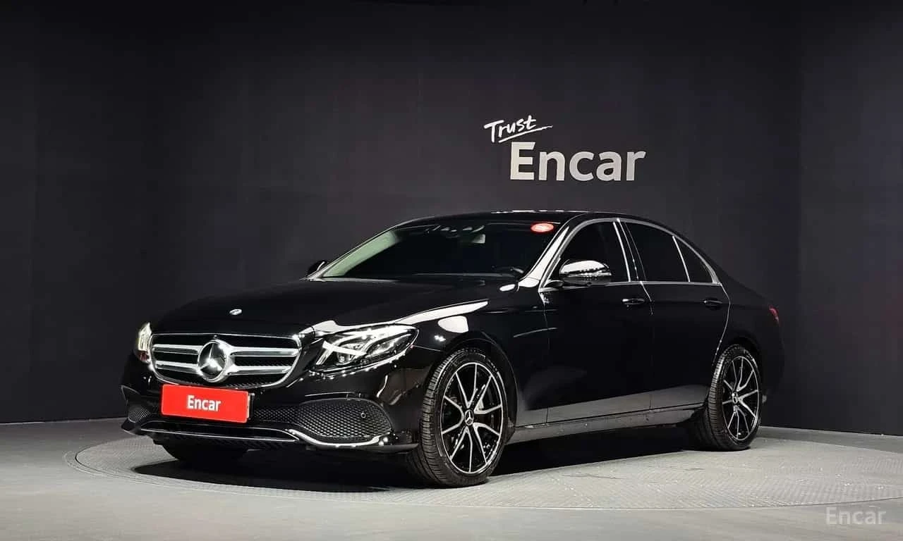 Mercedes-Benz E 300 * 4MATIC Avnatgarde * КРАЙНА ЦЕНА ДО БЪЛГАРИЯ