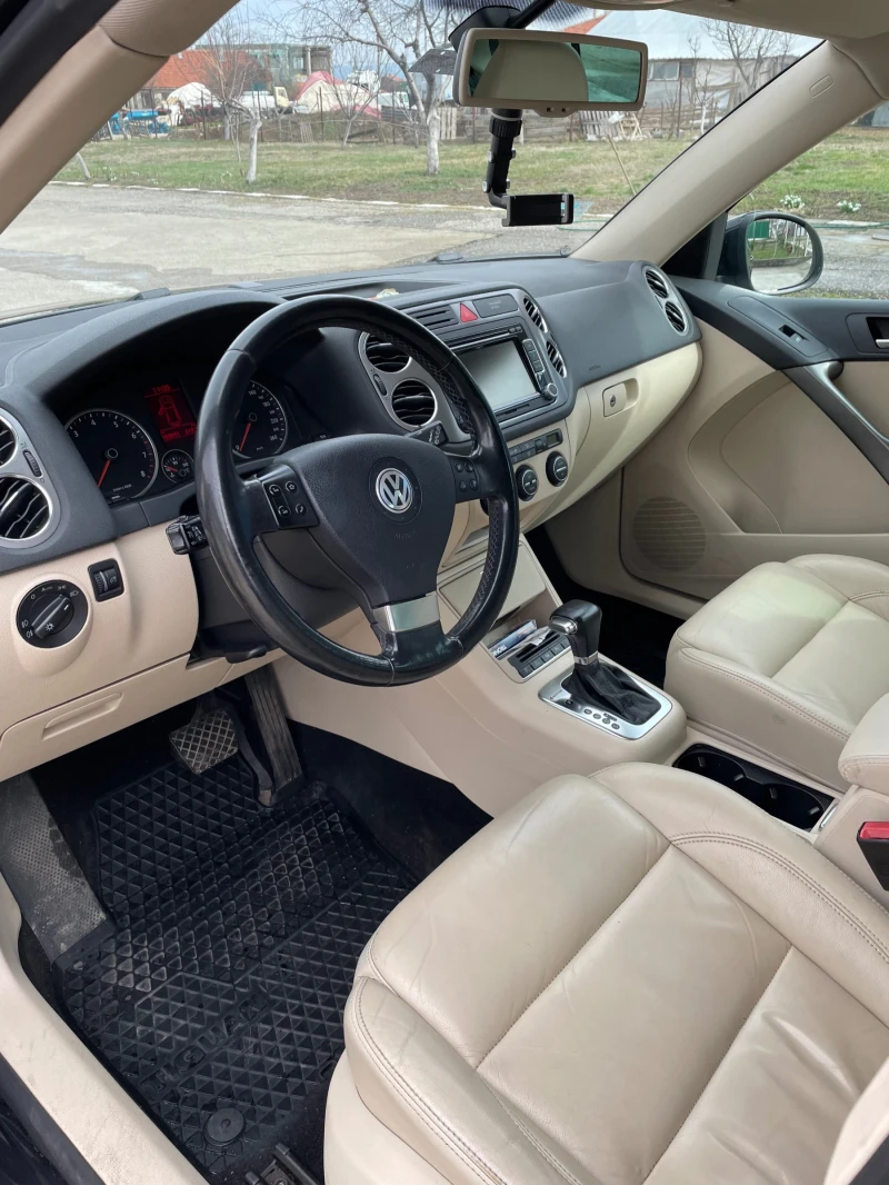 VW Tiguan, снимка 8 - Автомобили и джипове - 48251164