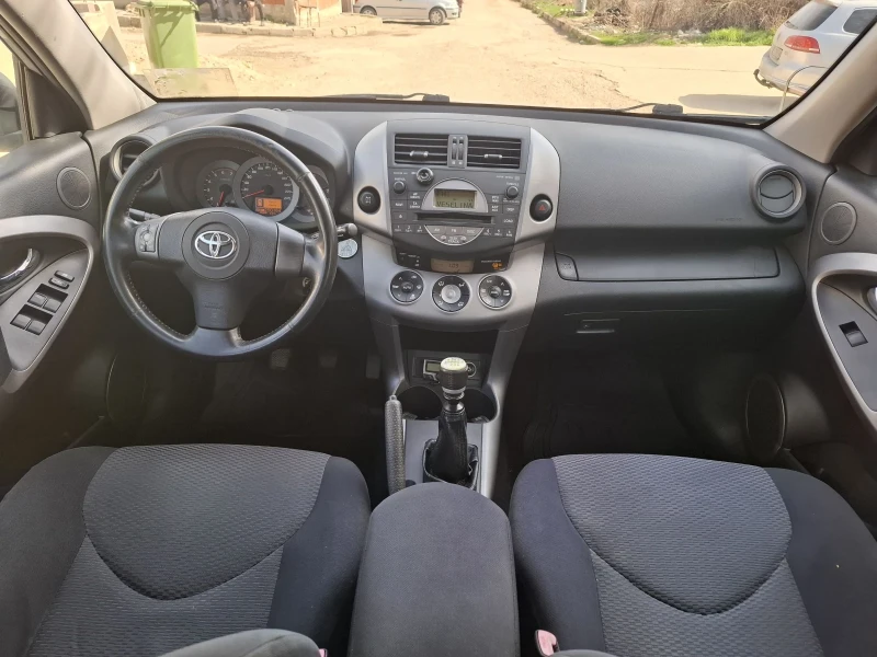 Toyota Rav4 D4D, снимка 9 - Автомобили и джипове - 49562007